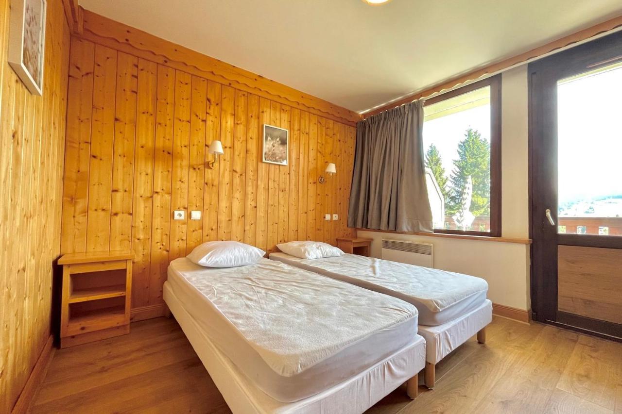 Cosy Chalet With Terrace Combloux Eksteriør bilde